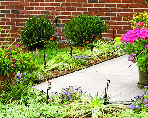 Ein Gartenbeet aus Kunststoff ist eine Art Hochbeet, das aus Kunststoffmaterial hergestellt wird